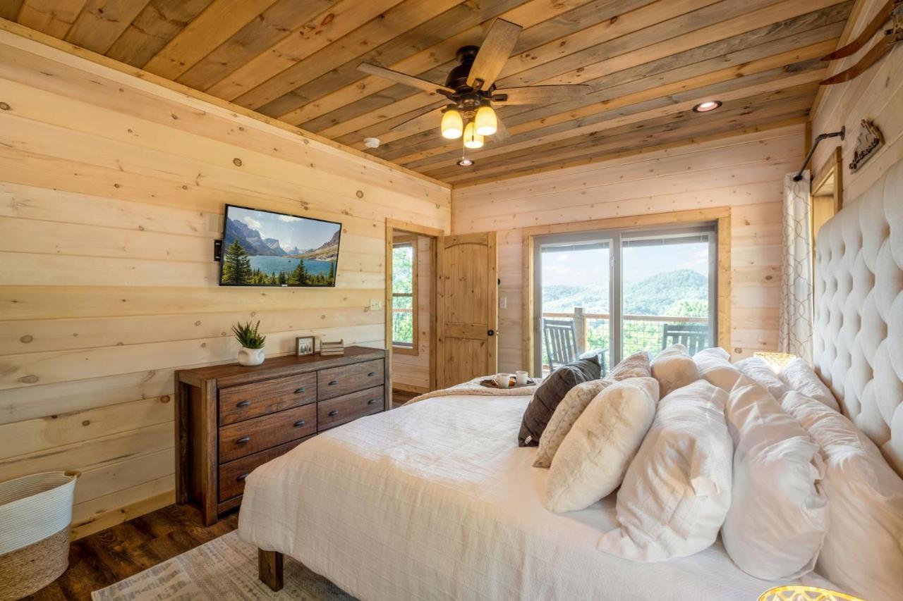 New / 3 King Suites / Sleeps12 / View / 5 Mi To Pf / Hot Tub Sevierville Ngoại thất bức ảnh