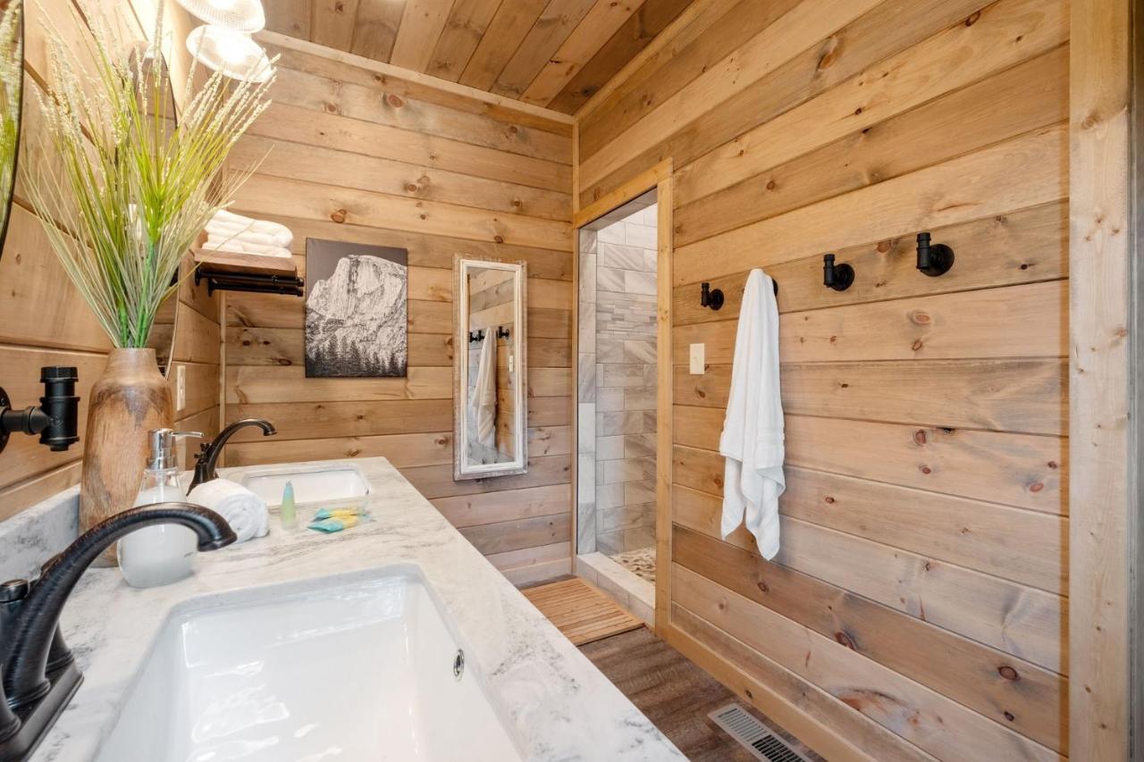 New / 3 King Suites / Sleeps12 / View / 5 Mi To Pf / Hot Tub Sevierville Ngoại thất bức ảnh